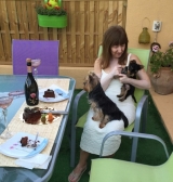 Un momento feliz, con TANA y el pequeño GATSBY de 3 meses.